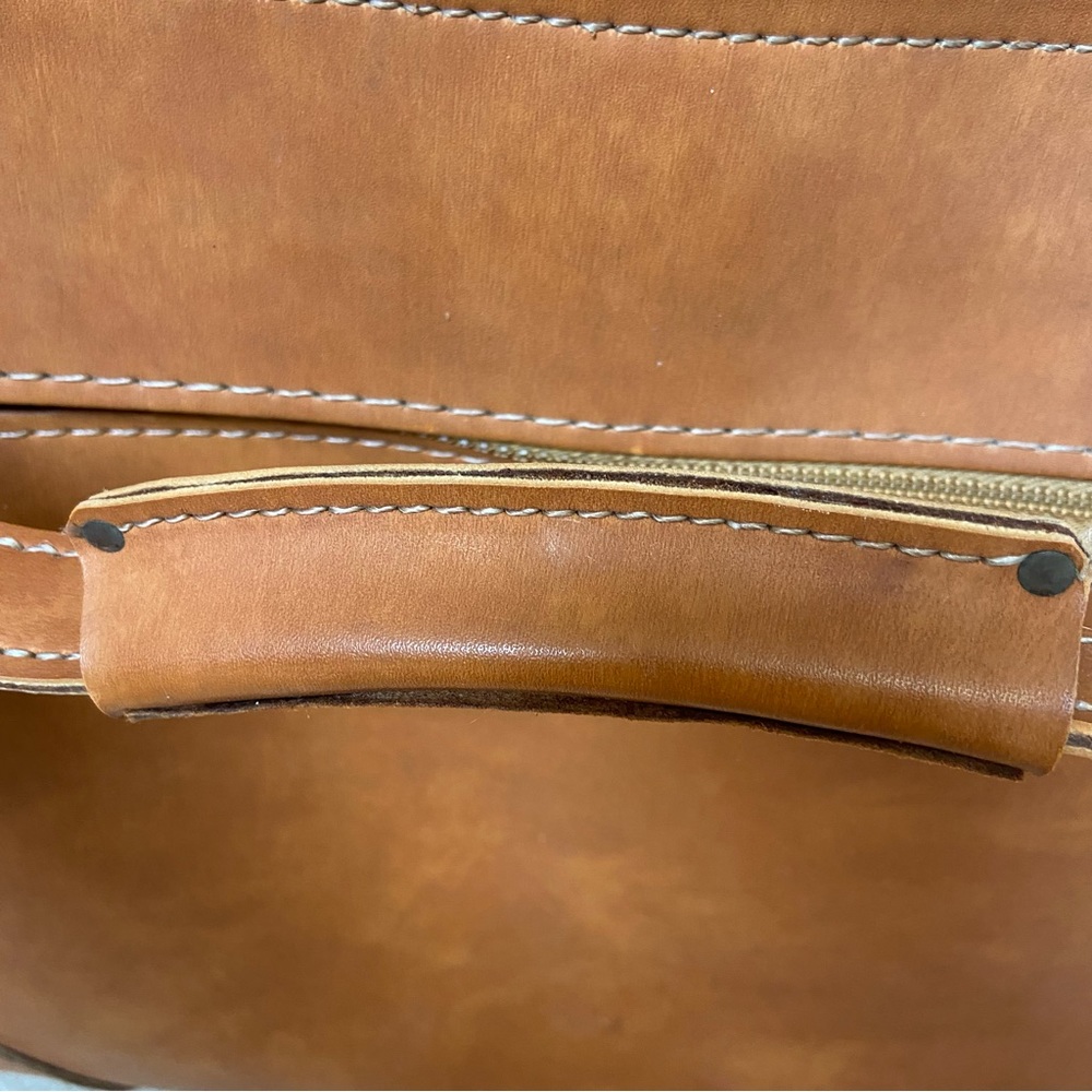 Hartmann Leather-Look Lined
Weekender Tote Brief Case Adjustable Straps CLASSIC! - Picture 7 of 13